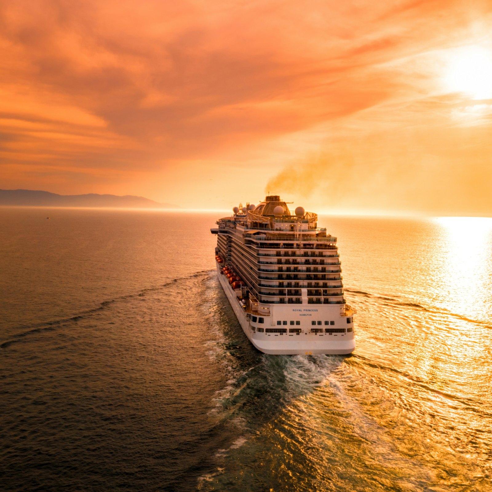 80's Cruise Ship